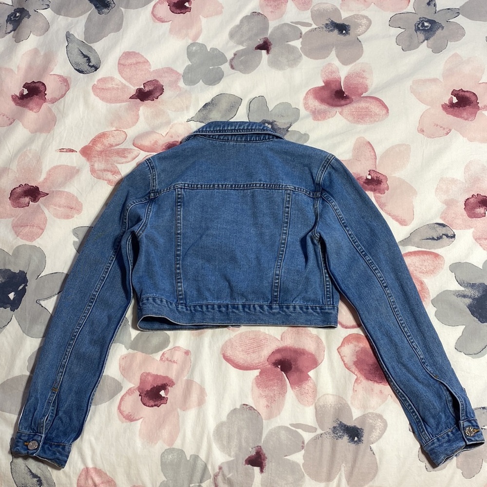 Guess Cropped Blue and Red Jean Jacket Size Small - Picture 4 of 8